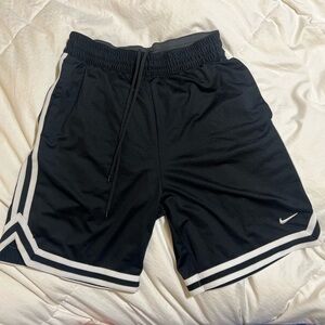 Nike Men's Black and White Athletic Dri-Fit Basketball Shorts